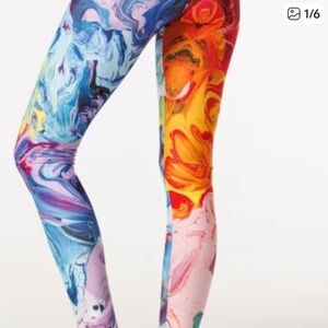 Vibrant Swirl Pattern Leggings